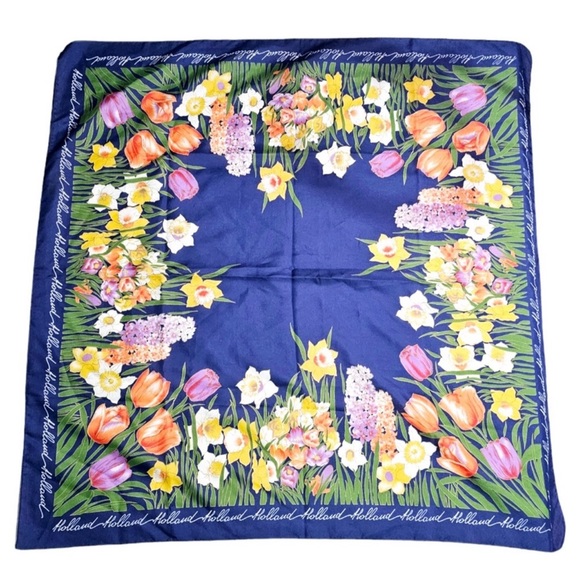 Beautiful floral holland scarf - Picture 2 of 2